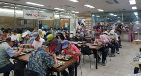 김해시종합사회복지관·BNK부산은행 삼계탕 나눔 행사