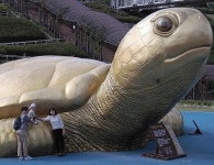 산청에선 셀카봉 없어도 사진 걱정 없어요