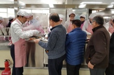 창원시 간부공무원 성산노인종합복지관 급식봉사