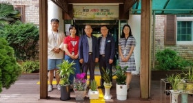 창원 태평동장 승진 축하화분 복지시설에 기증