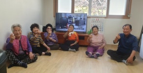 한국마사회 창원지사, 경로당에 LED TV 기증