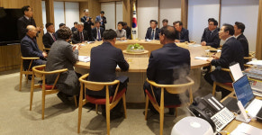 (주)진주랑푸드서비스유아이헬리콥터구내식당 | 서부경남 우수 농산물, 서울 공공급식에 오른다