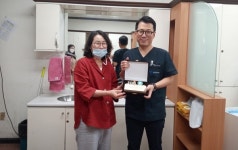 진주혜광학교, 진료 치과의사에 감사패 전달