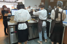 경남도, 지역사회와 함께 만든 노인일자리, 청년 품다