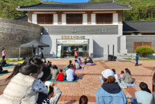 웅천도요지전시관 숲속의 작은 음악회 성황 개최