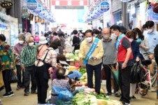 구인모 거창군수 전통시장 방문 격려