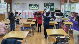 거창군 치매극복선도학교 신입생 치매파트너 양성