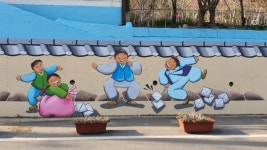 밀양 가곡동 멍에실 마을 벽화 재도색 실시