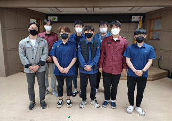 사회복무요원으로 근무하던 학교에 교사로 부임