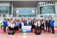 사천국화로타리클럽, 지역자활센터 출장세차 차량 기증