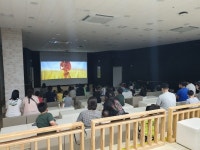 최윤덕도서관 야간 가족영화 상영 성황리 마쳐