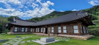 하동군 기관단체장 시낭독·자선 바자회