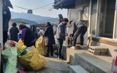 합천 초계면 무연고 사망자 집 청소 실시