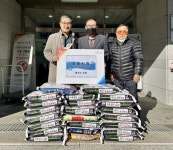 진주샘솟는교회 연말 사랑의 백미 기탁