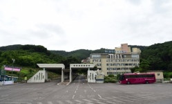 총체적 난국 한국국제대 결국 파산