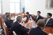 김태호 외교통일위원장, 독일 의원 대표단 면담