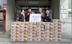 진주 초장동 샘솟는교회 라면 기탁