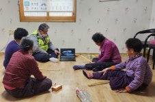 의령경찰서 노인 보행자 사고 예방 위한 교통안전활동 강화