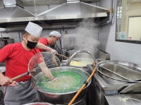 창원 진해 박영수 손짜장 어르신 600여명 점심 대접