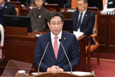 노치환 경남도의원 스마트단말기 사업 교육청 불문경고에 그쳐
