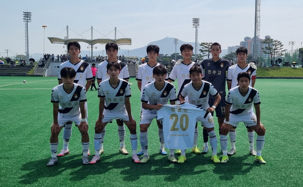 경남FC, 진주고 2학년 골키퍼 신준서와 구단 최연소 준프로 계약 체결
