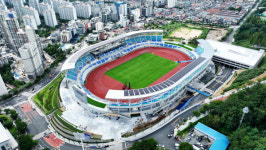 전국체전 김해운동장 신축 하도급업체 공사대금 달라