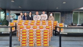 탑마트 진주점, 진주실버센터에 라면 150박스 전달