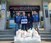 합천라이온스클럽 정종락 회장, 용주면 경로당에 90만원 상당 쌀 기탁