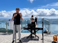 통영케이블카 스카이워크 전망대,  라두 네키포르와 함께 팬플룻 선율로 물들다