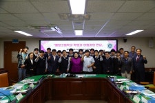 통영고등학교 입법의 정석 동아리 교외 체험학습···시의원과의 만남