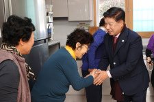 이상근 고성군수, 동절기 한파 대비 고성읍내 경로당 점검