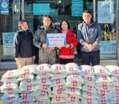 함양 민수네떴다순곰탕 전희성 대표 이웃돕기 현물 기탁