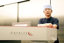 “노인성 안과질환 백내장, 노안도 함께 교정 가능”