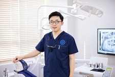 “백세 시대 치아 건강, 구강 위생 관리· 정기적인 치과 내원 필요”