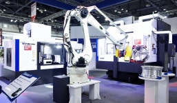 현대위아, 제조현장에 로봇·자율주행 기반 ‘셀 방식’ 도입한다