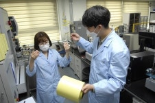 5G·전기차 시장 공격 투자...코오롱인더, ‘아라미드’ 생산량 두배 늘린다