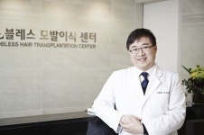 여성 헤어라인 교정, 얼굴형 등 종합적 고려 바람직
