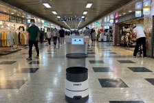 “매장 간 배달 업무는 이제 서빙로봇으로”…알지티, 대전 지하상가에 5G 탑재한 써봇 공급