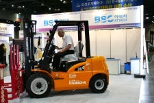 [SCM FAIR 2024] 비에스씨어태치, 멀티 팔레트로 화물 적재 효율성 극대화