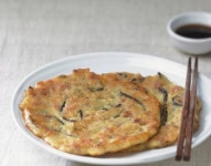 [리얼푸드]비오는 날의 별미…돈 있어도 부쳐 먹는 ‘빈대떡’