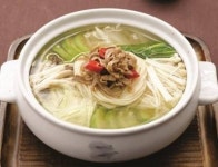 [리얼푸드]밥과 국이 필요 없는 전천후 요리 ‘국수전골’