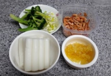 [리얼푸드][혼밥남녀 푸드톡!]<29>고추장 없이도 맛 좋은 ‘알리오올리오 떡볶이’