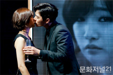 [MJ포토_연극 ‘클로저’] 배우 박소담-이동하, 어긋남의 시작