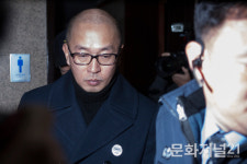 [MJ포토] 화장실 가기도 쉽지않은 문화계 황태자 차은택