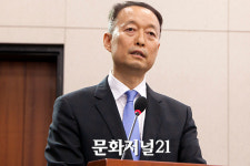 ‘탈원전’ 내세운 백운규 “석탄발전 줄여갈 것”