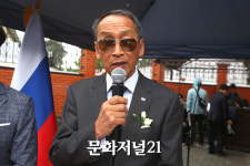 [MJ포토] 최 발렌틴, “할아버지는 수호신 같은 존재”