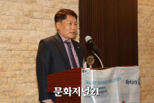 [MJ포토] 오재군 명진건설 대표이사, 클럽봉사상 수상