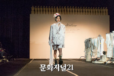 [MJ포토] 패션 리더 꿈꾸는 예술학교 졸업展 ‘꽃보다 남자’