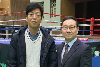 [MJ포토] 김민기 구리체육관 관장과 정선용 KBC 사무총장