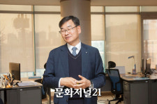 [MJ포토] 회사 소개하는 오상택 서울산업기술 대표